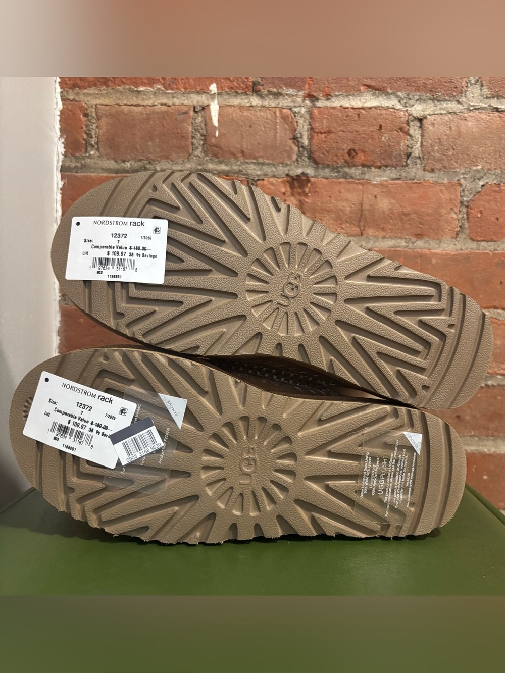 New with Box! Ugg Classic Mini Alpine in Chestnut - Picture 9 of 10